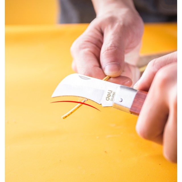 DELI σουγιάς DL0060 με ξύλινη λαβή, πτυσσόμενος, 200mm, καφέ DELI σουγιάς DL0060 με ξύλινη λαβή, πτυσσόμενος, 200mm, καφέ