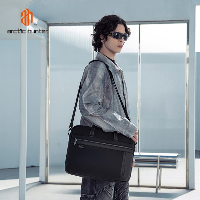 ARCTIC HUNTER τσάντα ώμου GWB00849 με θήκη laptop 15.6", 14L, μαύρη