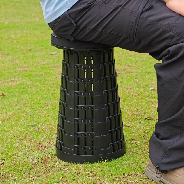 HOME USE πτυσσόμενο καρεκλάκι HUH-0262 με μαξιλάρι, αντοχή έως 250kg, 25.5x45.5cm, μαύρο