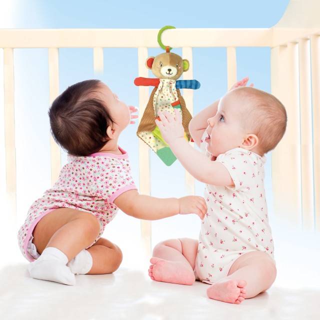 Baby Clementoni For You Βρεφικό Παιχνίδι Κουδουνίστρα Μαλακό Αρκουδάκι Για 0+ Μηνών Baby Clementoni For You Βρεφικό Παιχνίδι Κουδουνίστρα Μαλακό Αρκουδάκι Για 0+ Μηνών
