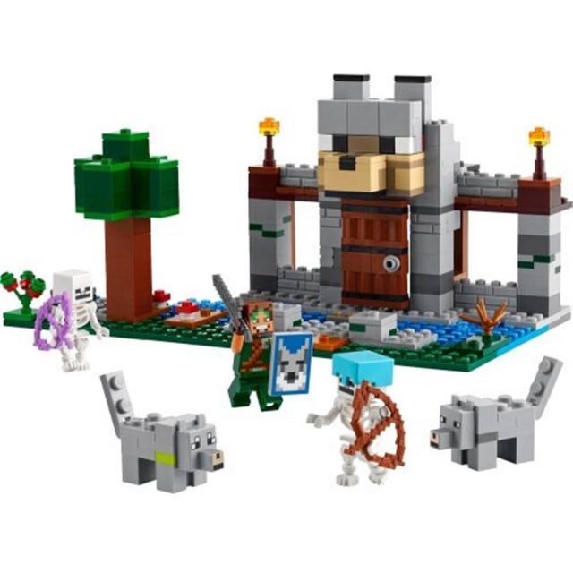 LEGO® Minecraft®: The Wolf Stronghold (21261)