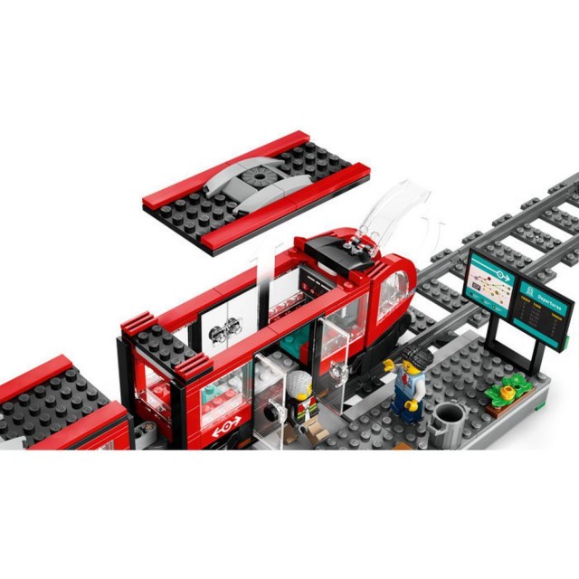 LEGO® City Downtown: Streetcar and Station (60423)