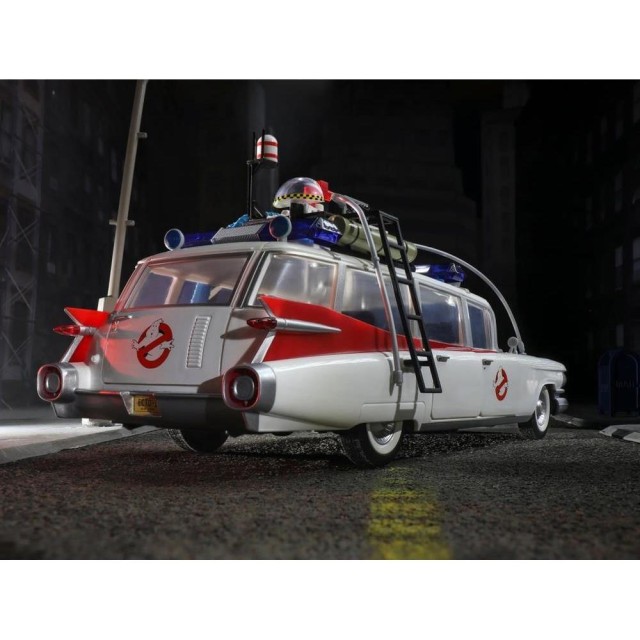 Hasbro GhostBusters: Ecto-1 (1984)  - Vehicle (1:13)  (F9873)