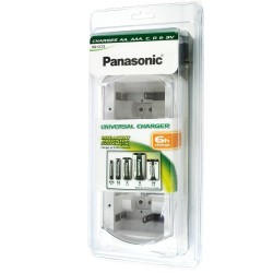 Φορτιστής Μπαταριών Panasonic BQ-CC15 Universal 4 Θέσεων και Αυτόματη Αναγνώριση Πλήρους Φόρτισης. Γρήγορη Φόρτιση 6 Ωρών Συμβατός με Μπαταρίες AA/AAA/C/D/9V
